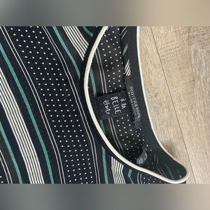 EUROPEAN SCOTCH AND SODA BRAND!! ALMOST NEW!